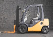 Gdzie, poza magazynem, warto mieć wózek widłowy?