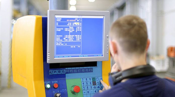 Czy warto zainwestować w CNC? Poznaj maszyny CNC