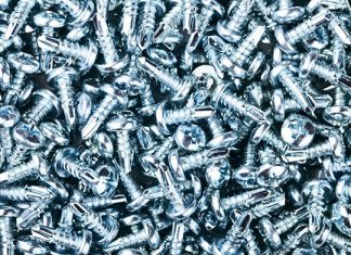 Kiedy można zdecydować się na śruby kwasoodporne