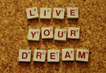 Jak wzmocnić w nastolatku poczucie własnej wartości? Jak wzmocnić w nastolatku poczucie własnej wartości?