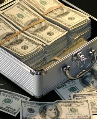 Ile zarabia kierownik PR?