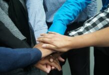 Jak doceniać współpracowników?