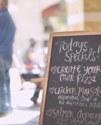 Co łączy promocje i reklamę?