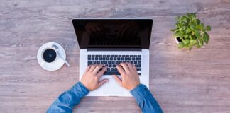 Jak się pisze słowo pijar? Jak się pisze słowo pijar?